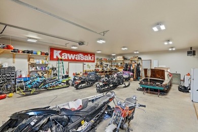 Bring your business to this high-visibility property with 260 - photo 5