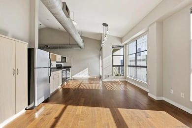 Top Floor Corner Unit | City Views | East Village | No Unit - photo 2