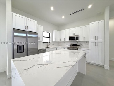 Positioned on a 100% upland lot, this thoughtfully designed 4 - photo 5