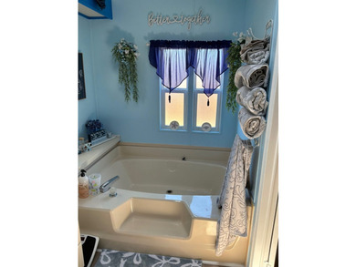 Leased Land Welcomes you to Pine Lakes! This large split-bedroom - photo 18