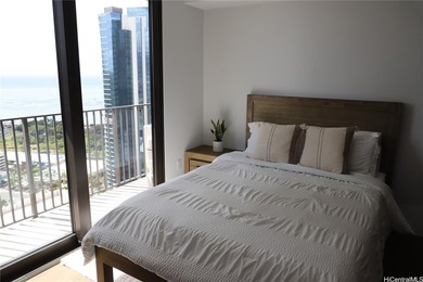 Start your day with golden sunrises and 30th floor ocean views - photo 1