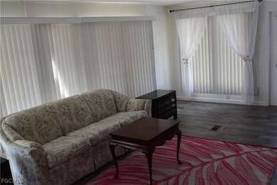 Seller Motivated Price just reduced! Welcome to your New Home in - photo 3