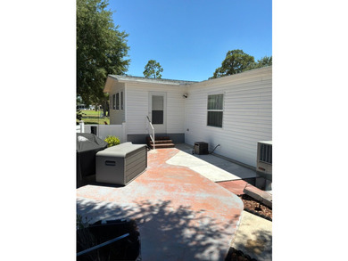 Leased Land Welcomes you to Pine Lakes! This large split-bedroom - photo 42