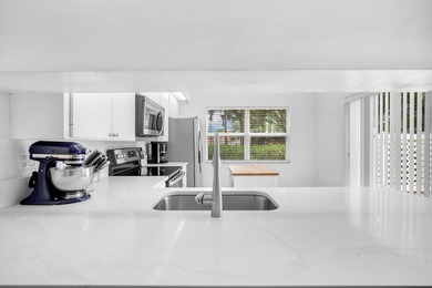 Tastefully upgraded 2-bedroom, 2.5-bath townhome in the - photo 14