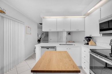 Tastefully upgraded 2-bedroom, 2.5-bath townhome in the - photo 18
