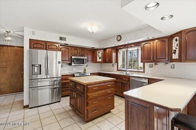 PRICE IMPROVEMENT! Now offered at $999,999! Stunning all-brick - photo 9