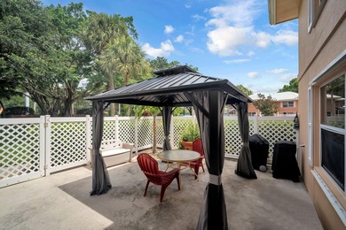 Tastefully upgraded 2-bedroom, 2.5-bath townhome in the - photo 27