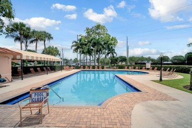 Tastefully upgraded 2-bedroom, 2.5-bath townhome in the - photo 30