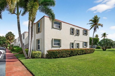 Huntington Lakes Condo For Sale in Delray Beach Florida