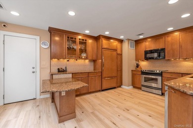 Welcome to this beautifully appointed 3-bedroom, 2.5-bath - photo 5
