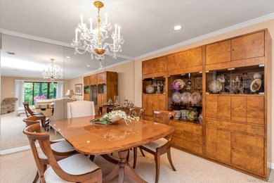Welcome to this beautifully appointed 3-bedroom, 2.5-bath - photo 9