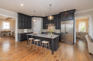 This stately, completely renovated 3,398 square foot home - photo 8