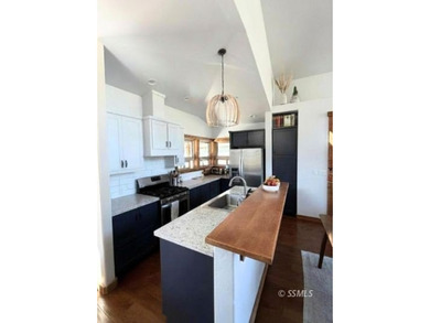 Welcome to 19 Cannel Creek Rd-an exceptional custom-built home - photo 8