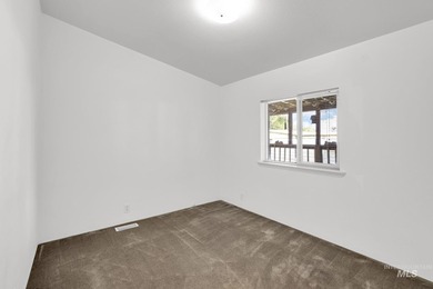 Welcome home to this inviting 3-bedroom, 2-bath manufactured - photo 11