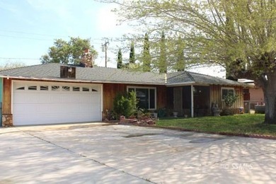 Welcome to this cozy, well-cared-for 2-bedroom, 2-bath home - photo 1