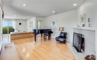 Captivating ?Ocean and Catalina Island views await you in this - photo 12