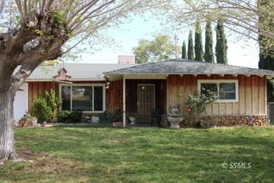 Welcome to this cozy, well-cared-for 2-bedroom, 2-bath home - photo 2