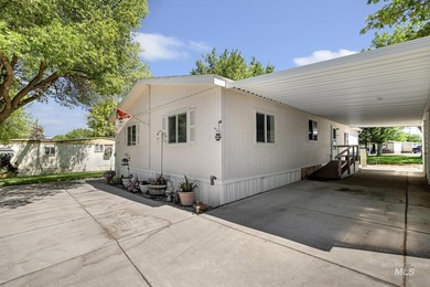 Welcome home to this inviting 3-bedroom, 2-bath manufactured - photo 14