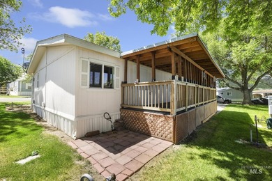 Welcome home to this inviting 3-bedroom, 2-bath manufactured - photo 16