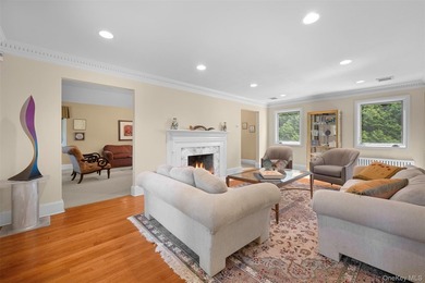 Wonderful Center Hall Colonial Located In The Desirable - photo 6