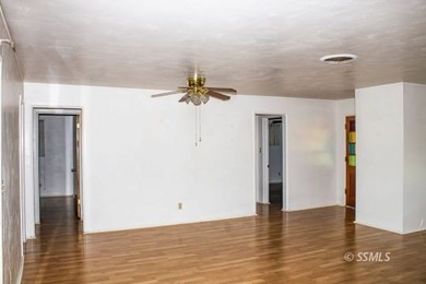 Welcome to this cozy, well-cared-for 2-bedroom, 2-bath home - photo 7