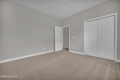 Charming townhome just minutes from the coast. This light-filled - photo 19