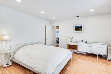Captivating ?Ocean and Catalina Island views await you in this - photo 20