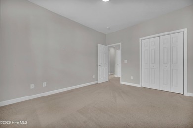 Charming townhome just minutes from the coast. This light-filled - photo 22
