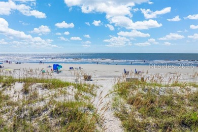 Rarely available oceanfront residence in the coveted Beachwood - photo 3