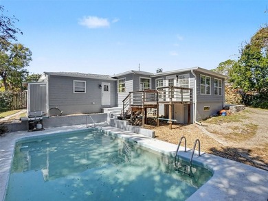 Located less than five minutes from the heart of downtown Mount - photo 23