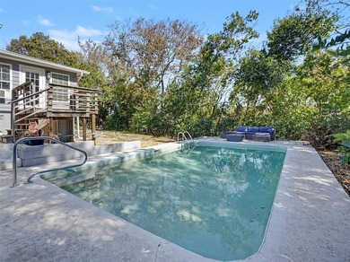 Located less than five minutes from the heart of downtown Mount - photo 24