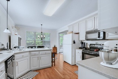 This lovely one level home has so much to offer its' new owners - photo 26