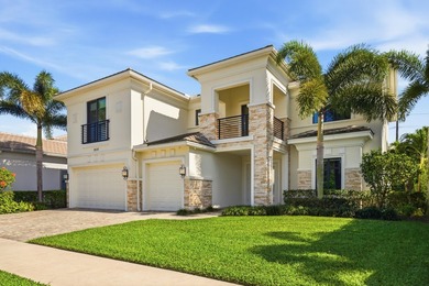 Exceptionally upgraded Callahan model in prestigious Royal Palm - photo 3