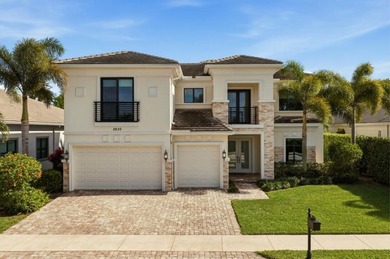 Exceptionally upgraded Callahan model in prestigious Royal Palm - photo 4