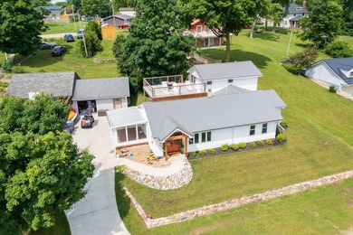 Papakeechie Lake Home For Sale in Syracuse Indiana