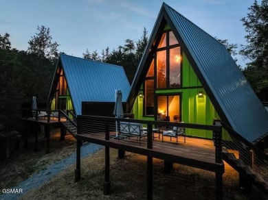 Lake Home For Sale in Sevierville, Tennessee