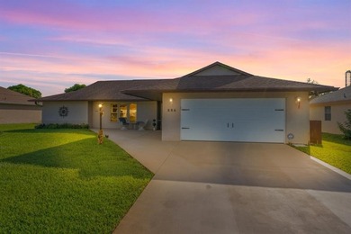 St. Lucie River Home For Sale in Port Saint Lucie Florida