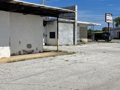 Back on market-buyer financing fell through. This 1-acre site - photo 3