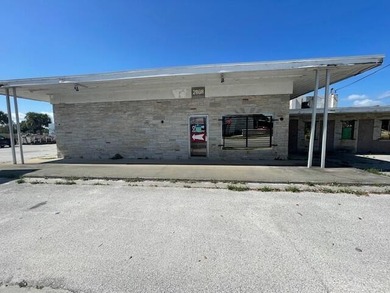 Back on market-buyer financing fell through. This 1-acre site - photo 7
