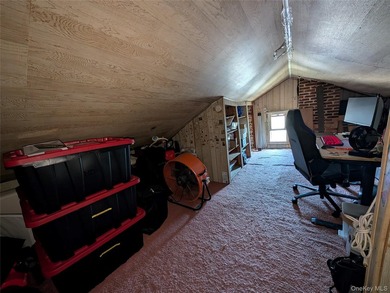 Welcome to this well maintained 5-bedroom, 2-bathroom home in - photo 24