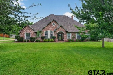 Elegant Luxury Meets Backyard Oasis in Pecan Valley Ranch - photo 1