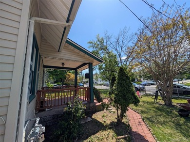 Welcome to this well maintained 5-bedroom, 2-bathroom home in - photo 32