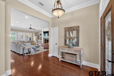 Elegant Luxury Meets Backyard Oasis in Pecan Valley Ranch - photo 3
