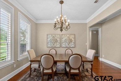 Elegant Luxury Meets Backyard Oasis in Pecan Valley Ranch - photo 4