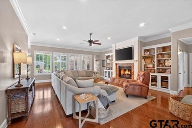 Elegant Luxury Meets Backyard Oasis in Pecan Valley Ranch - photo 6