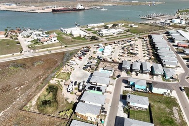 Sailfish RV resort offers spectacular views of ships passing - photo 17