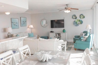 Welcome to Sanibel, where coastal luxury and convenience meet in - photo 4