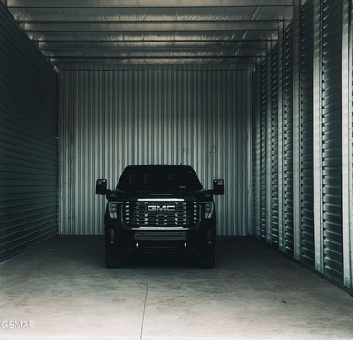Newly built self-storage facility in the Jefferson City market - photo 41