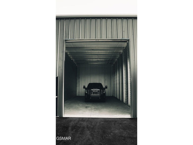 Newly built self-storage facility in the Jefferson City market - photo 42