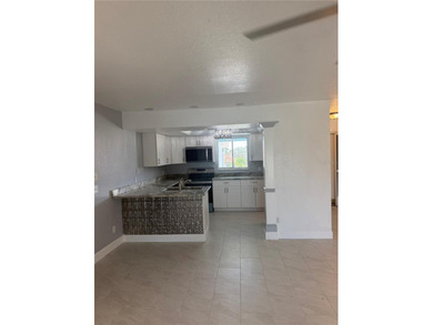 Bright, inviting, and move-in ready, this charming 2-bedroom - photo 2